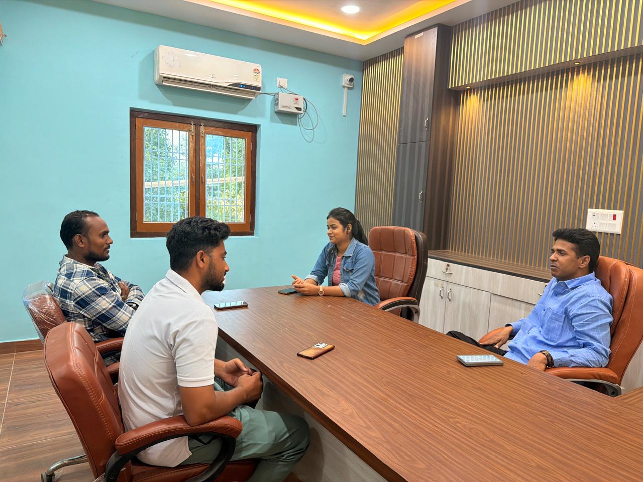 Sidra Manpower team in consultation at Patna office